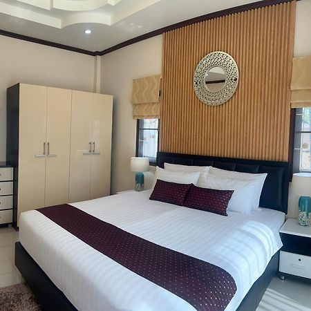 Malinee Villa Phuket Praia de Bang Tao Exterior foto