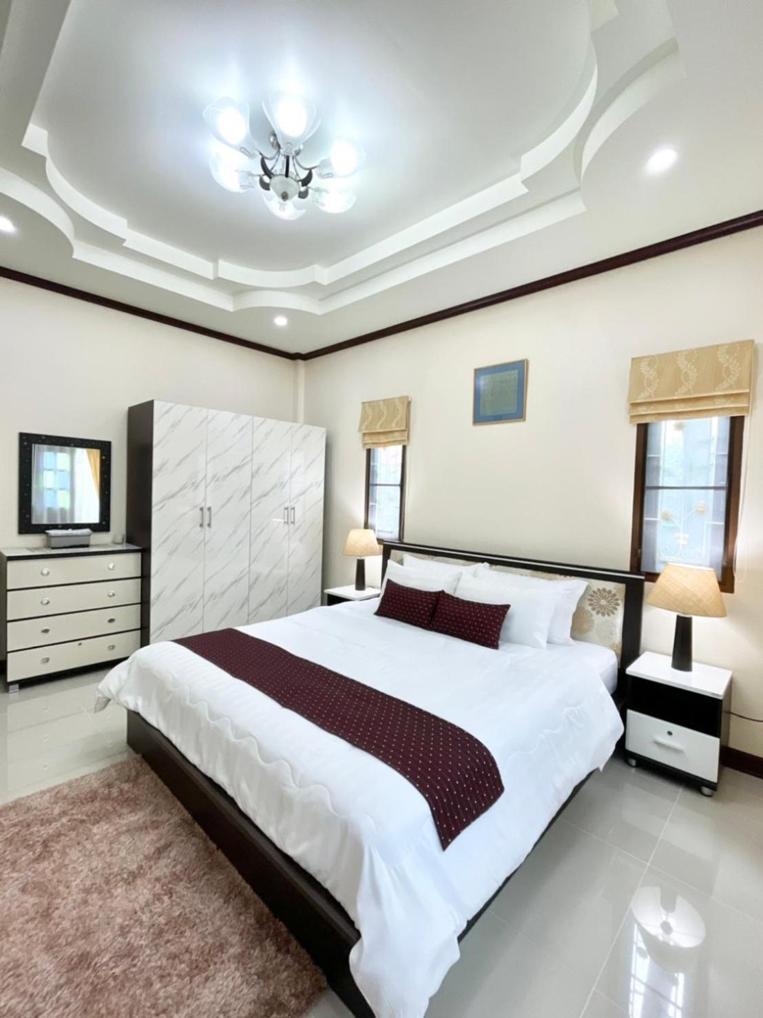 Malinee Villa Phuket Praia de Bang Tao Exterior foto