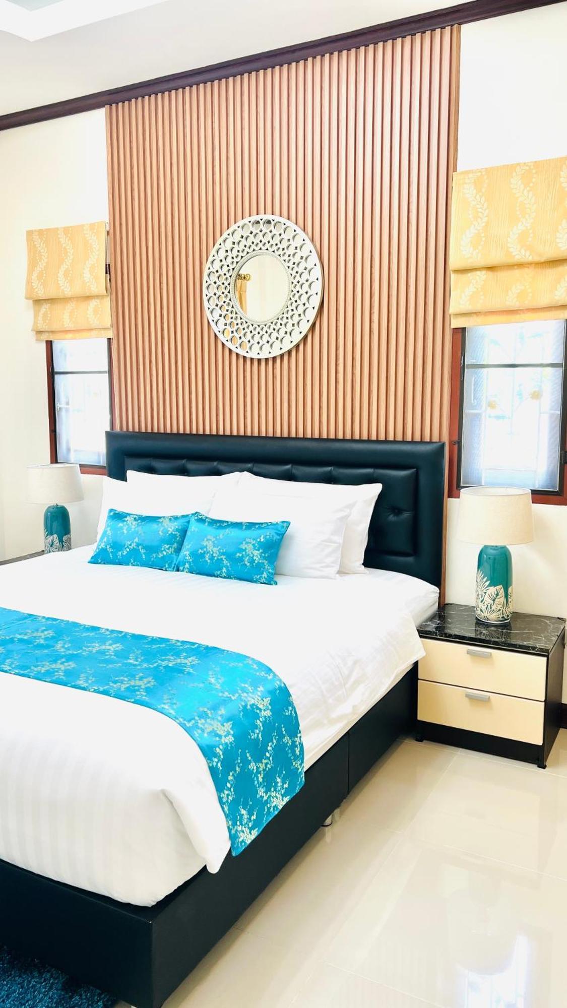 Malinee Villa Phuket Praia de Bang Tao Exterior foto